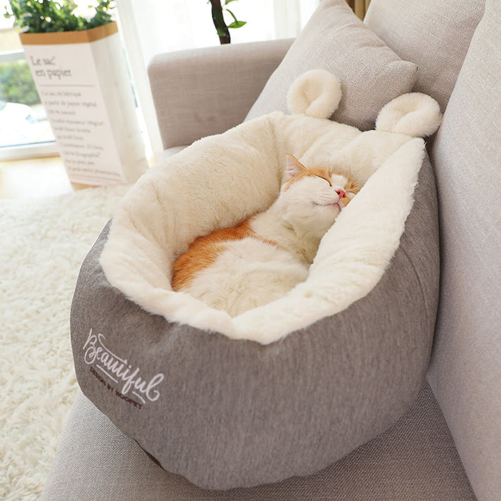 Experience the Ultimate Comfort with Our Pet Warming Soft Sleeping Bed